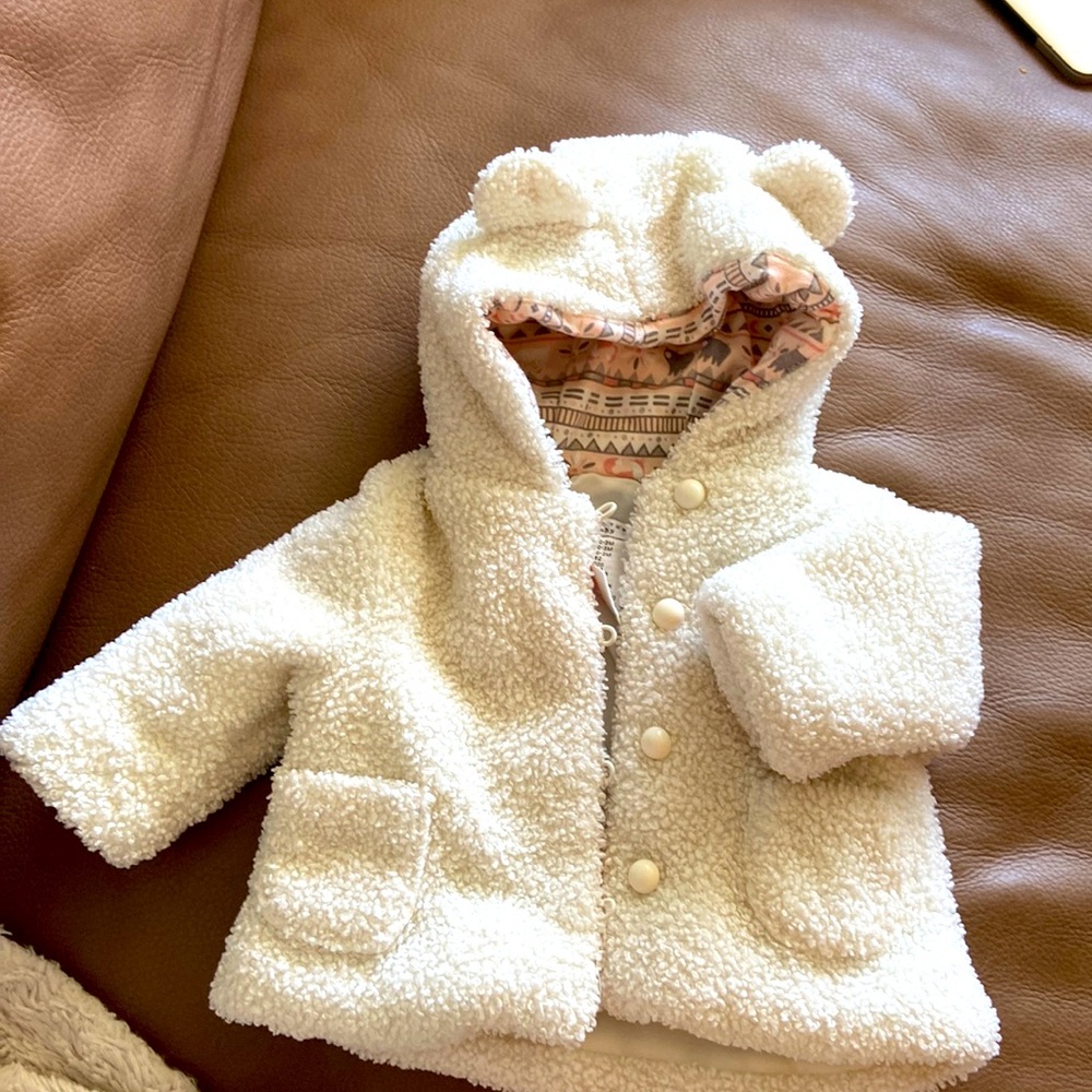 Max studio baby sherpa jacket. 0-3 months in white with ears on hoodie
